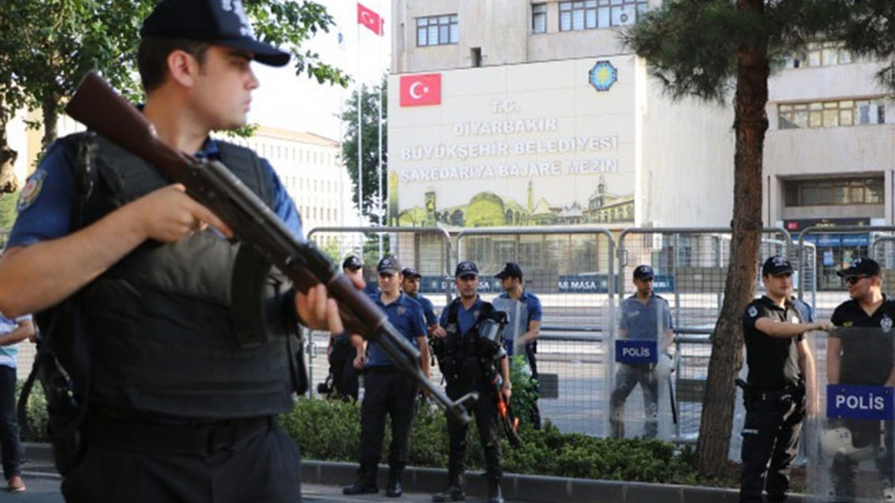 CHP Avrupa Konseyi'nde kayyımları savundu: İçeride başka dışarıda başka