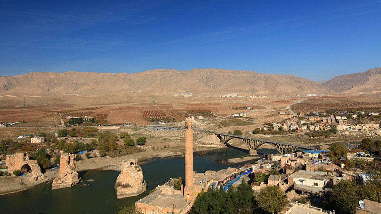 Hasankeyf çarşı esnafı tepkili