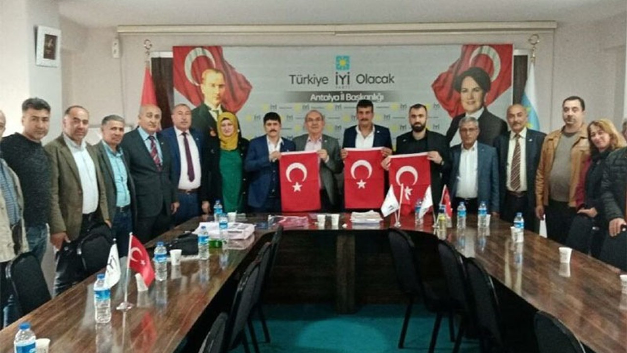 AKP'den istifa eden 412 kişi İYİ Parti'ye geçti