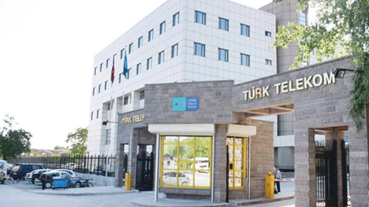 Türk Telekom Genel Kurul tutanağı ortaya koydu: Beş bakan yardımcısı çift maaşlı çıktı