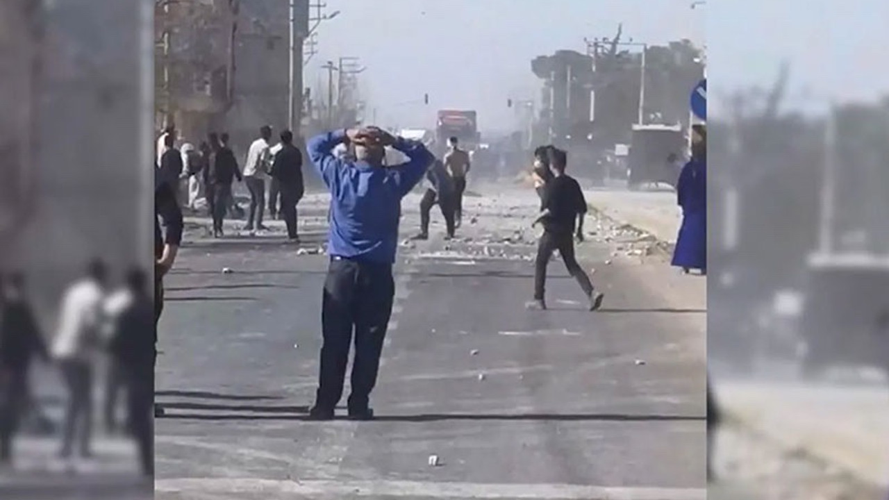 Urfa'da iki grup, yol kapatıp taşlı sopalı birbirine girdi: 14 yaralı