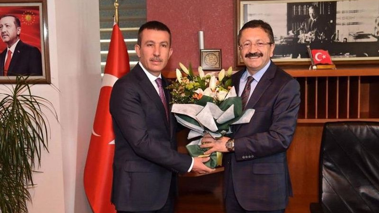 AKP'li belediye başkanları arasında borç kavgası: 'Belediye kötü yönetiliyor'