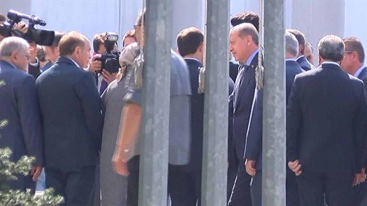 'Erdoğan oyları alıp odadan çıktı'
