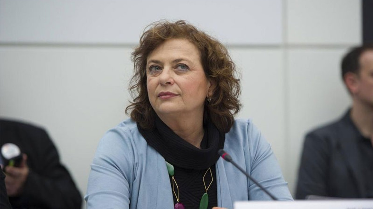 AYM, Dilek Dündar'ın pasaportuna el konulmasının hak ihlali olduğuna hükmetti