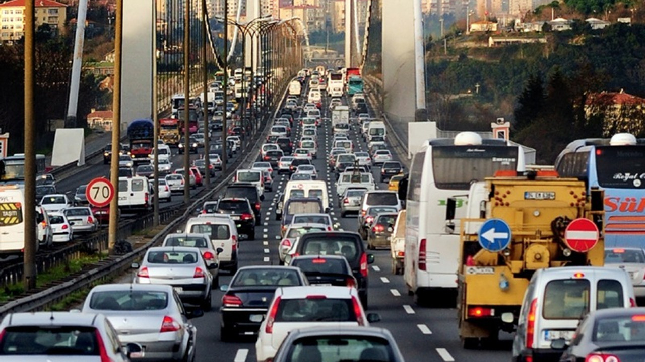 Araç sahiplerine kötü haber: Trafik sigortasına her ay otomatik zam yapılacak