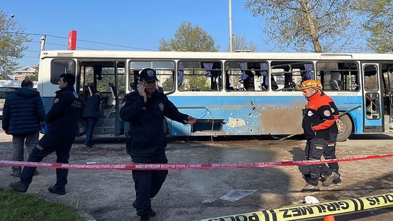 Cezaevi personelini taşıyan araçta patlama: Bir kişi öldü, yaralılar var