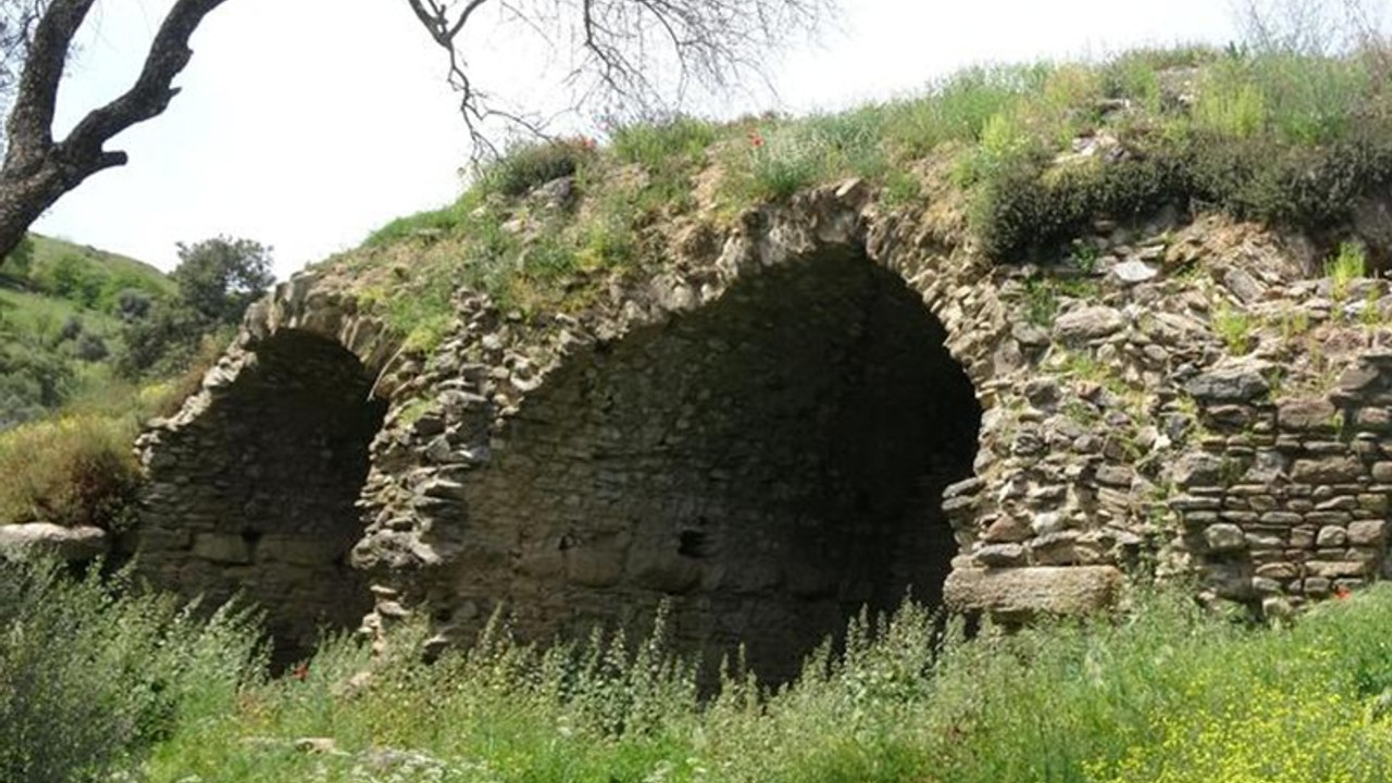 Mastaura Antik Kenti'nde 1800 yıllık kanalizasyon sistemi bulundu