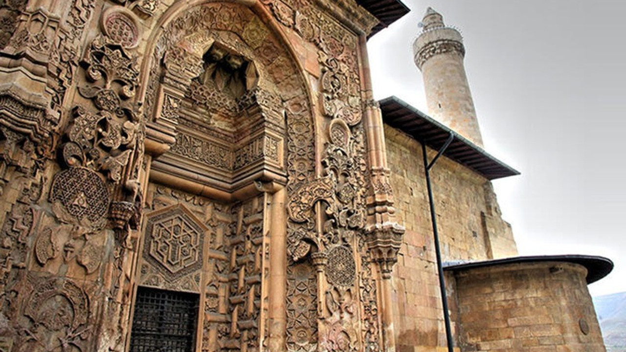 UNESCO listesindeki Divriği Ulu Camii'nde restorasyon yeniden başladı