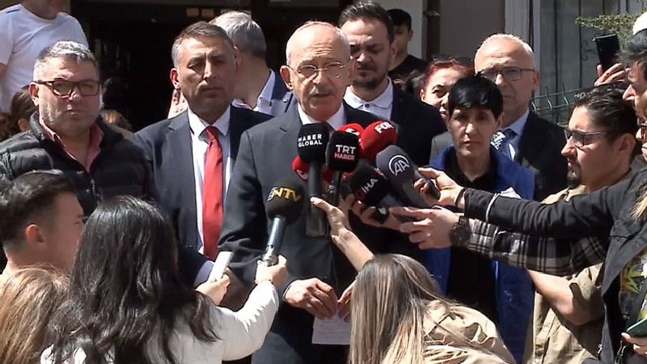 Kılıçdaroğlu, elektriği kesilen bir aileyi daha ziyaret etti: Hiçbirimiz aydınlıkta değiliz