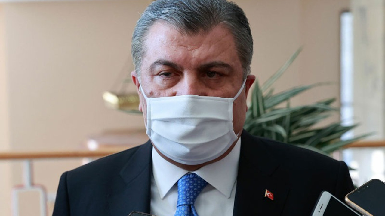 Bakan Koca'dan 'Uçakta maske şart mı?' sorusuna yanıt