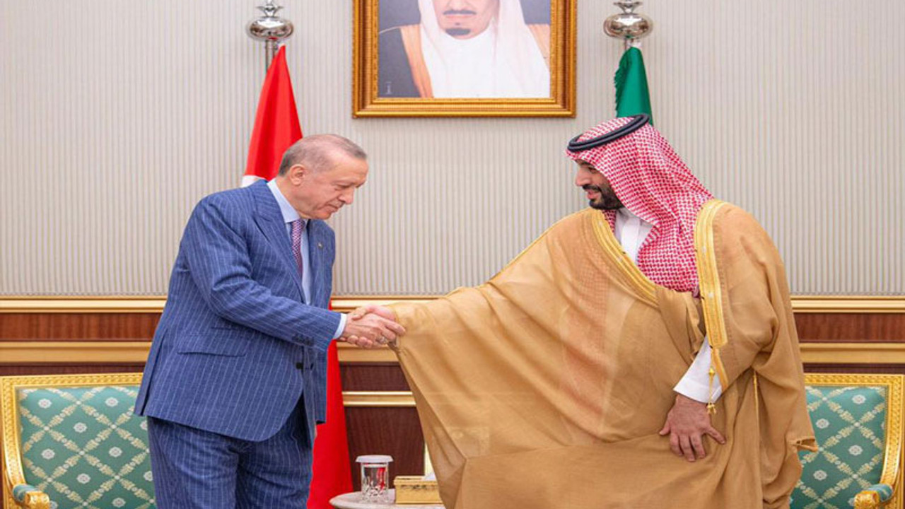 Erdoğan, Suudi Arabistan'da Veliaht Prens Selman'la görüştü