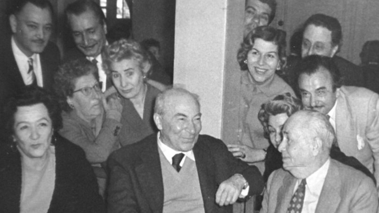 Muhsin Ertuğrul mezarı başında anıldı
