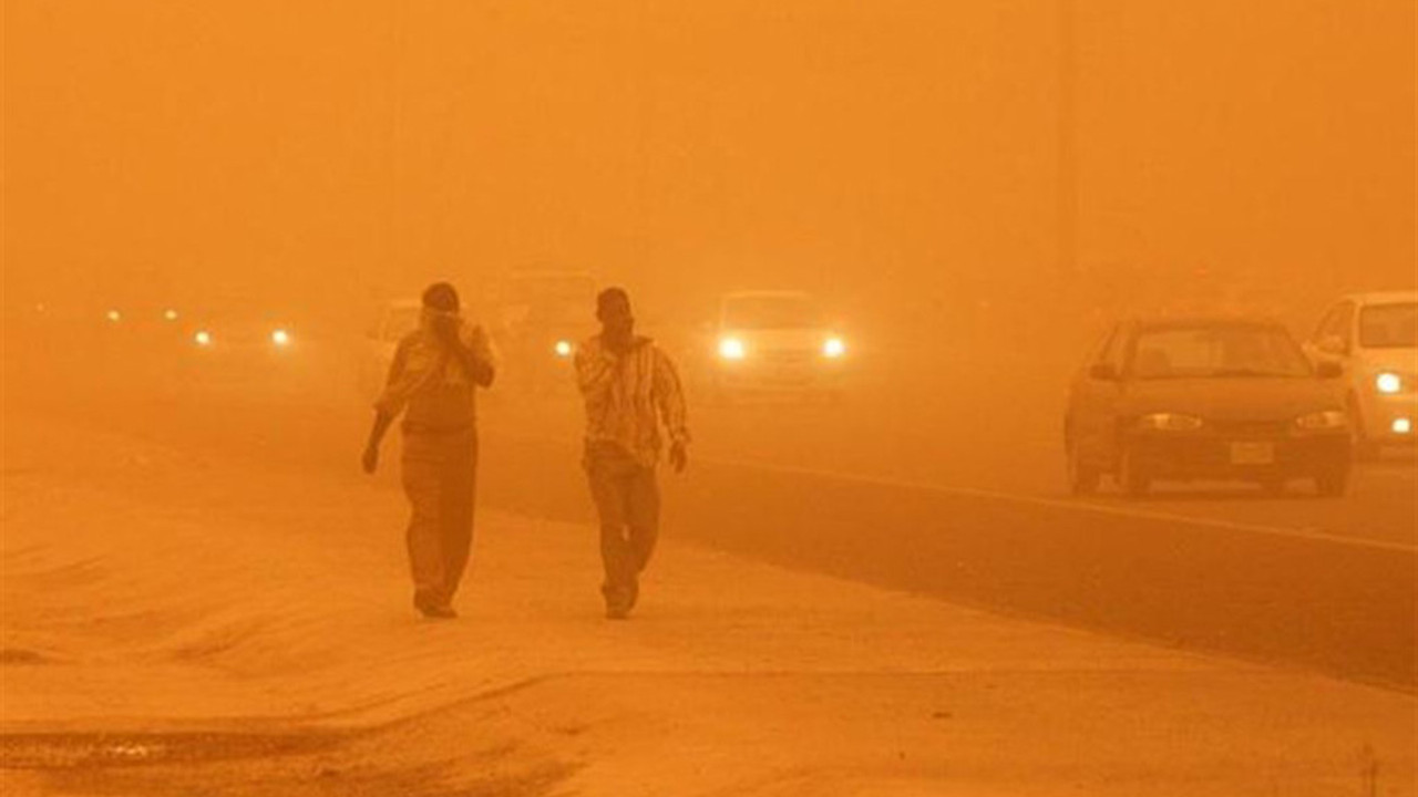 Irak'ta kum fırtınası: 400'den fazla kişi hastaneye kaldırıldı