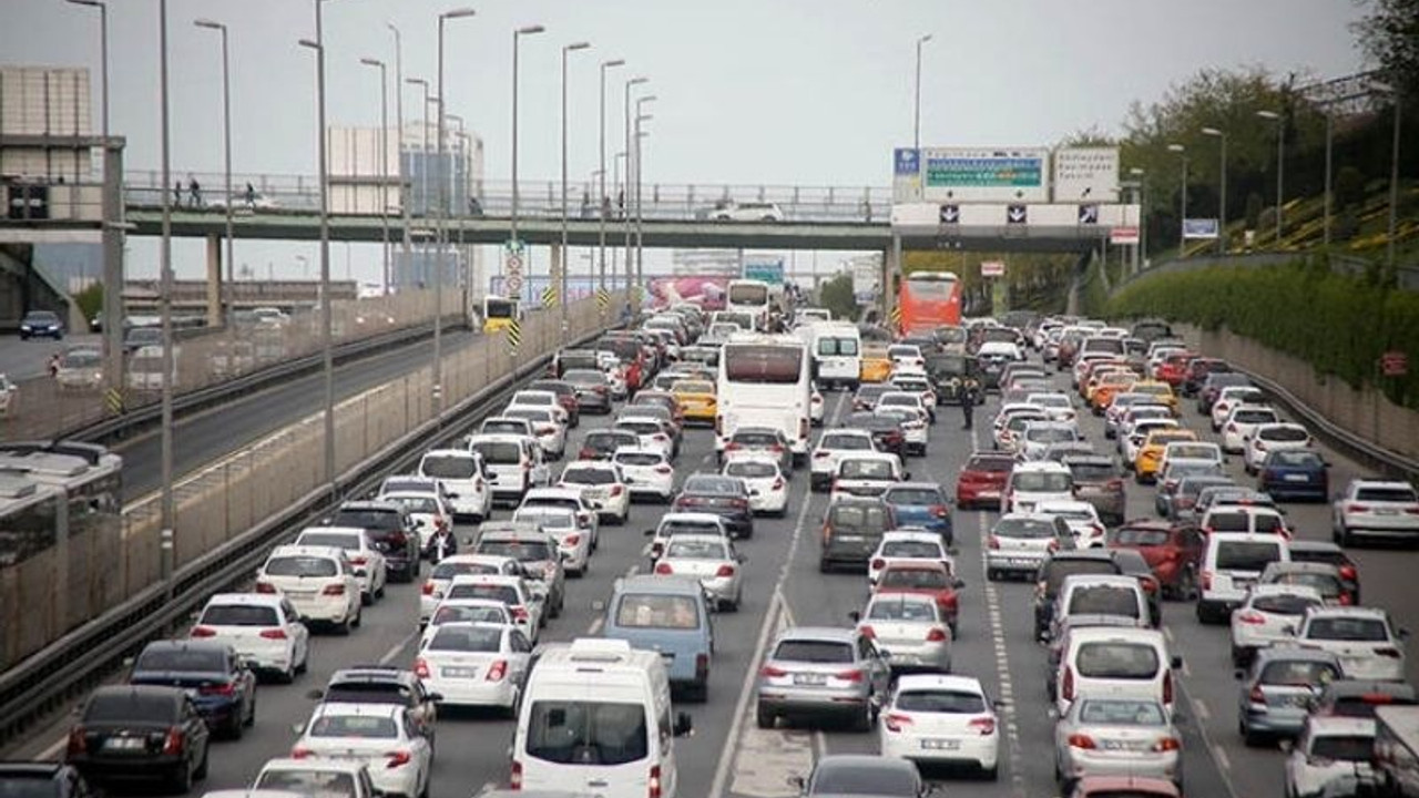 Bayram ziyaretleri: İstanbul'da trafik yoğunluğu yüzde 65