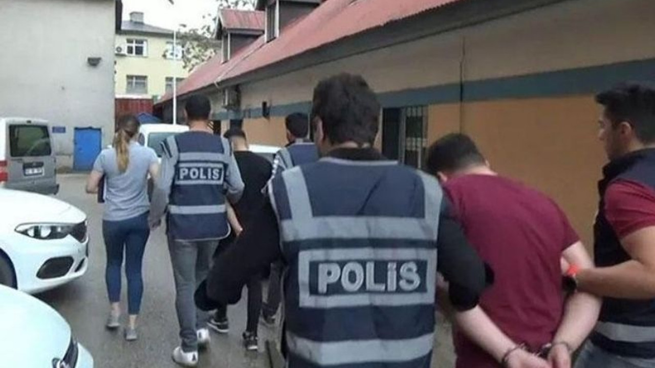 'FETÖ' ile korkutarak dolandırıcılık yapan 2 şüpheli Dersim'de yakalandı