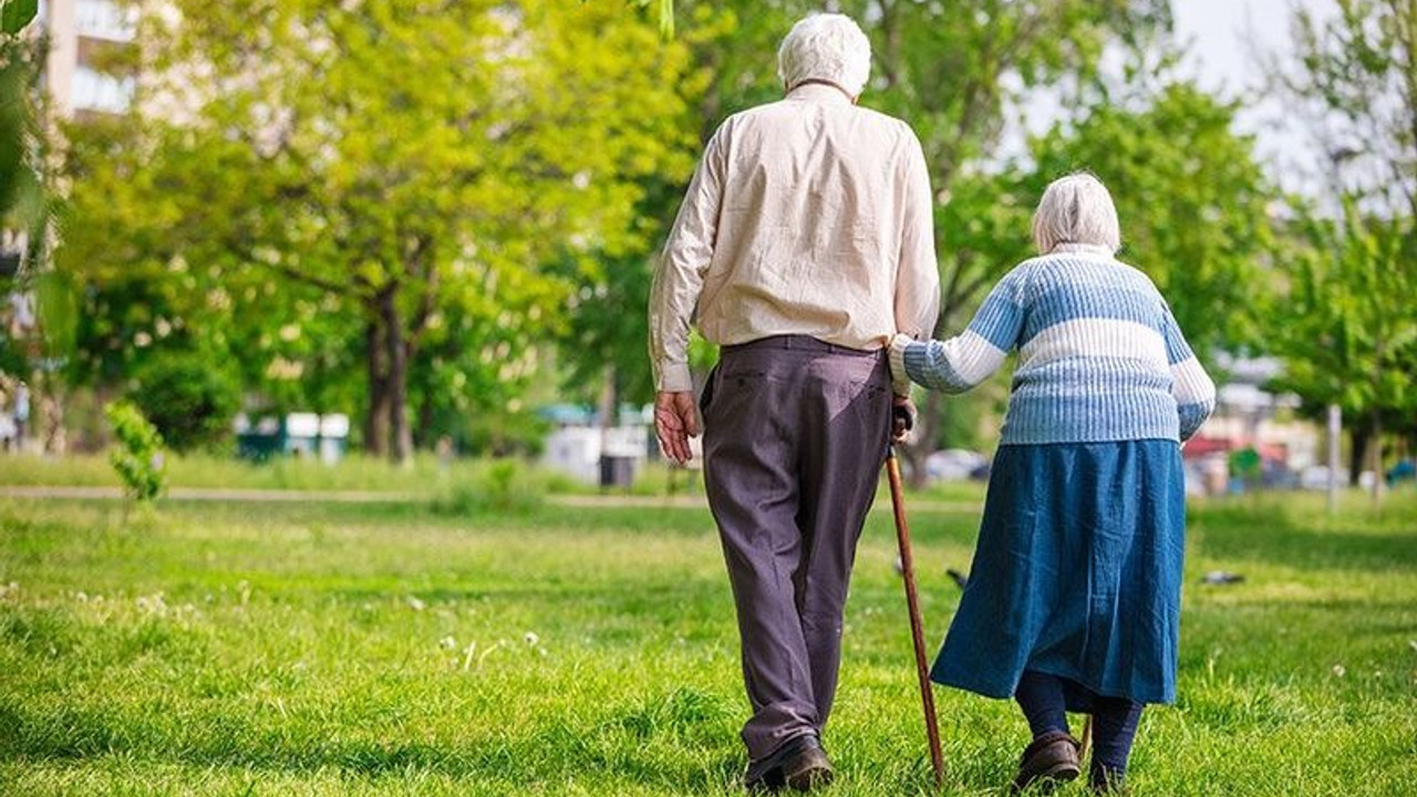 Dünya İnme Günü'nde uzmanlardan uyarı: Yürüyüş inme riskini önlüyor