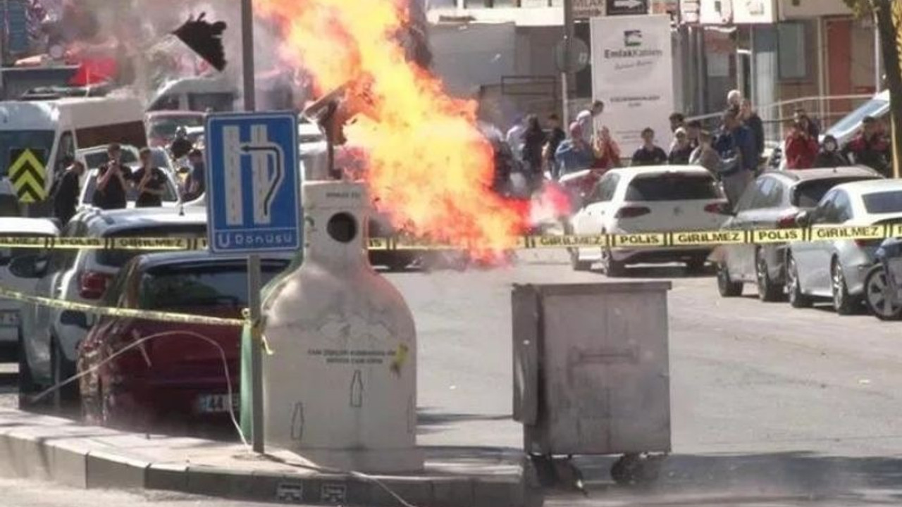 AKP ilçe başkanlığının önüne bırakılan şüpheli çanta imha edildi