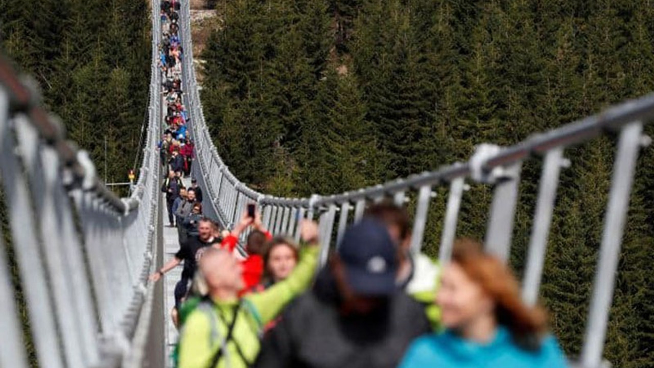 95 metre yükseklikteki dünyanın en uzun köprüsünde ilk adımlar atıldı