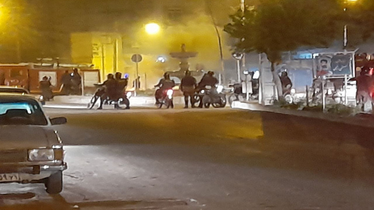 İran'da zamlara ve kıtlığa karşı yapılan protestolarda 1 kişi yaşamını yitirdi