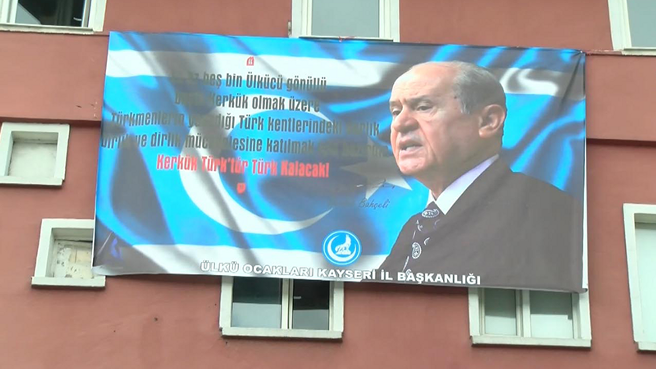 Bahçeli'nin '5 bin ülkücü' sözü afiş oldu