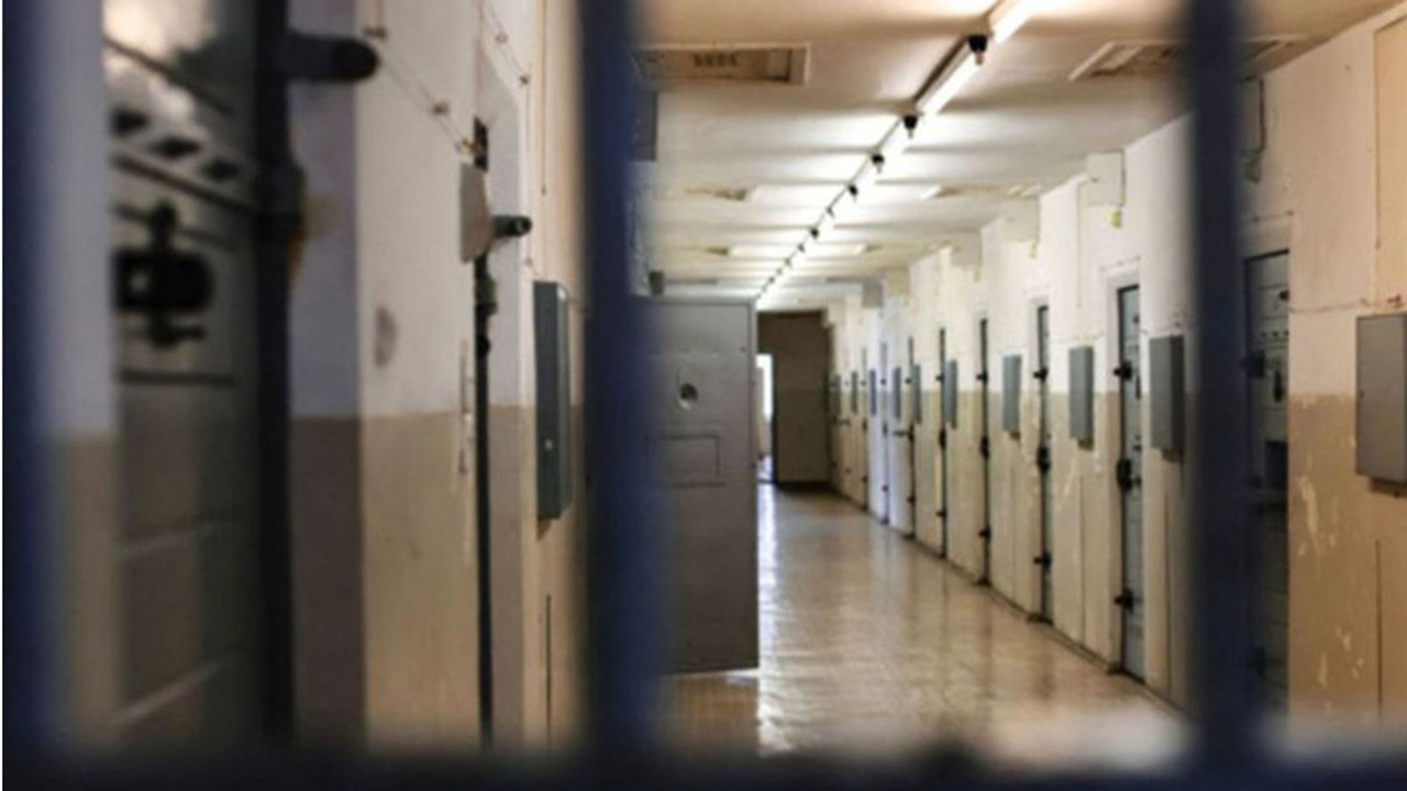 Hükümlülerin Covid-19 izinleri bir yıl uzatıldı: 640 bin kişi faydalanacak