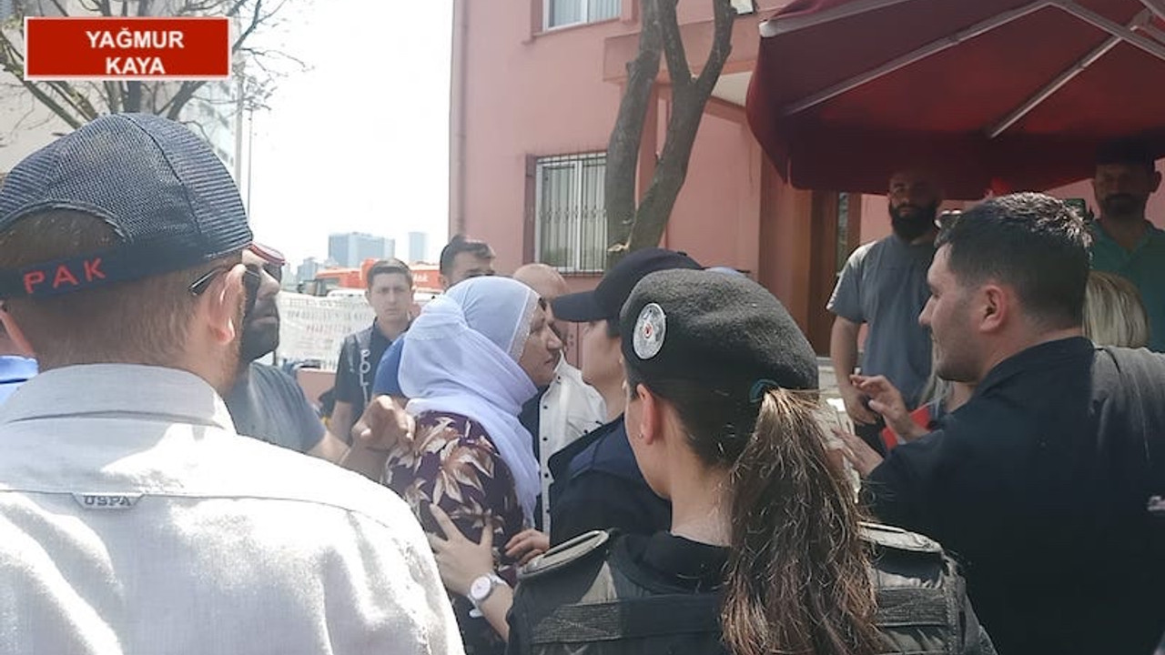 'Adalet Nöbeti' öncesi kafede oturan tutuklu yakınları gözaltına alındı