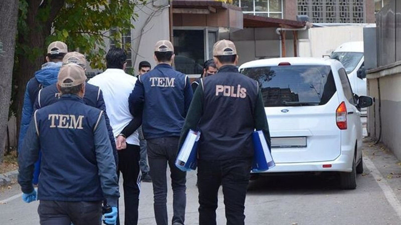 5 ilde operasyon: KHK ile ihraç edilmiş kamu personellerinin de olduğu 16 kişi gözaltına alındı