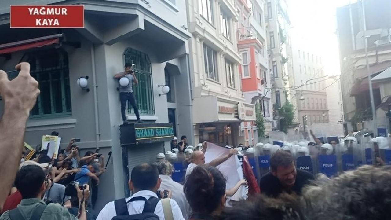 Gezi'nin yıldönümünde 100'e yakın gözaltı, yakın mesafeden biber gazlı müdahale, gazetecilere darp