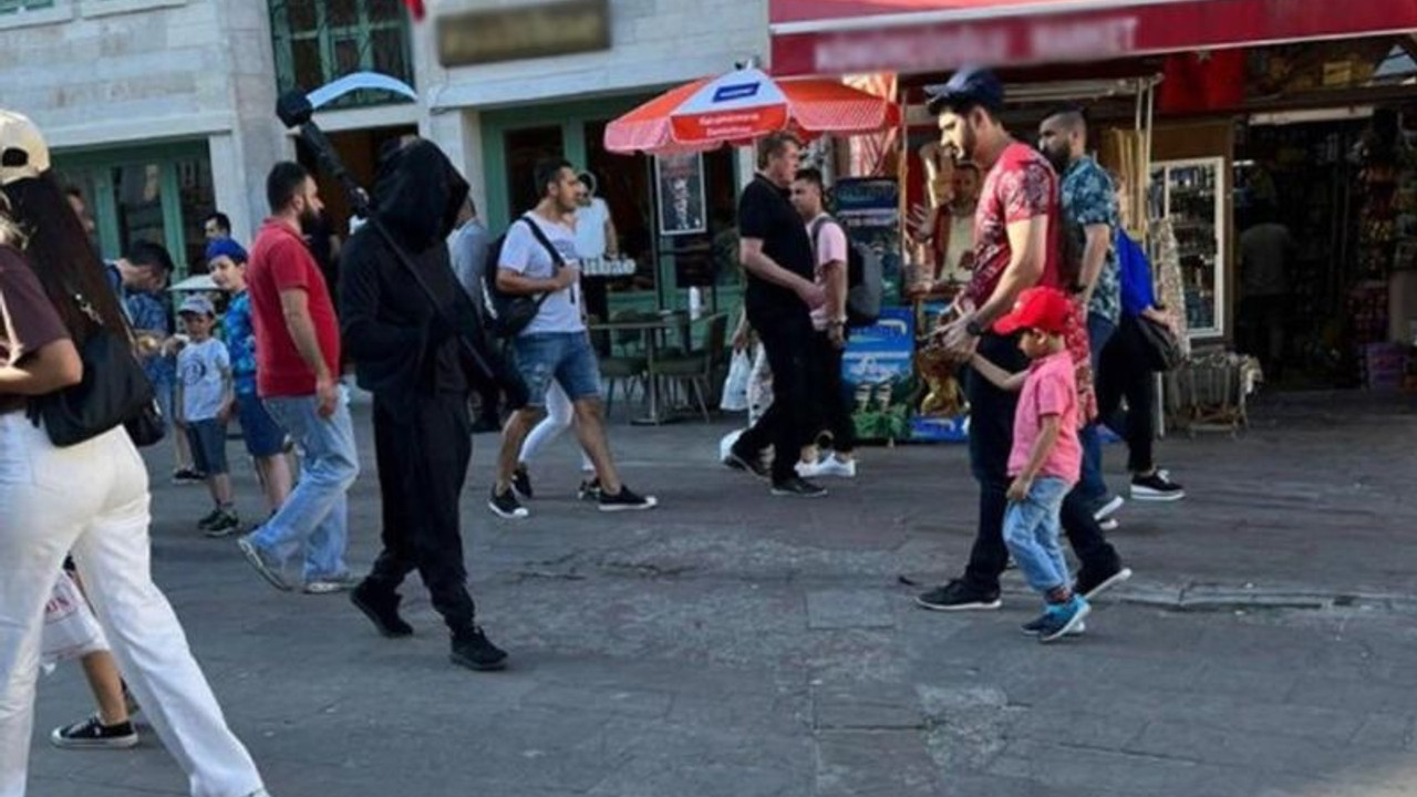 Beyoğlu'nda Azrail kostümü giyerek kendini yakan kişi hayatını kaybetti