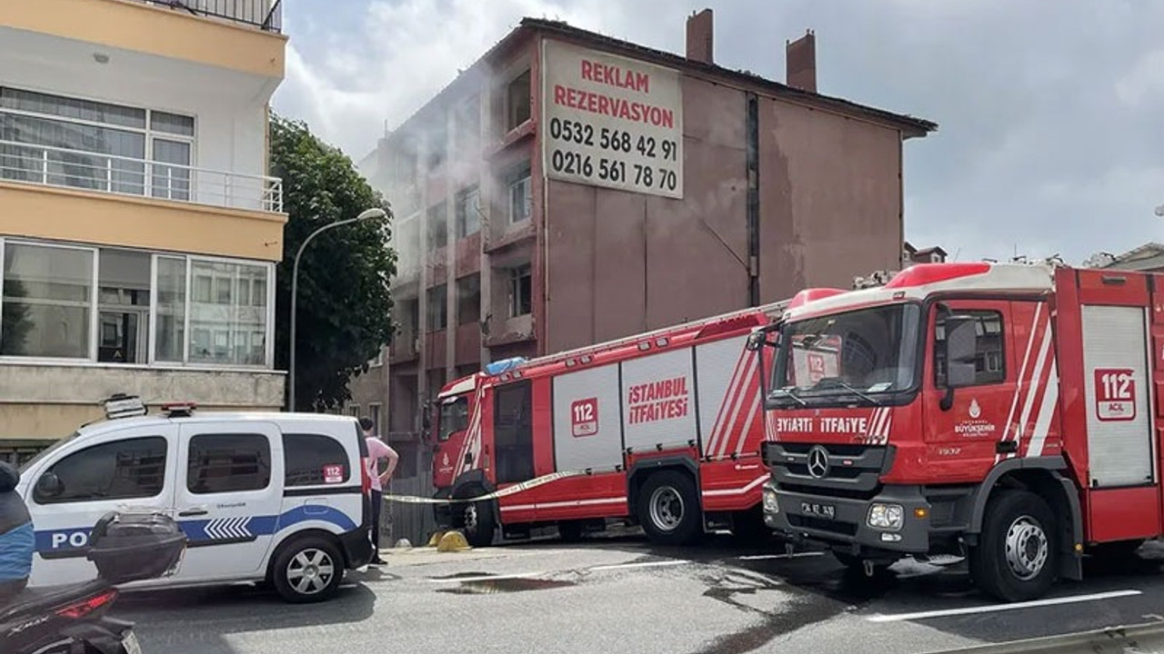 Kadıköy’de 4 katlı boş binada yangın