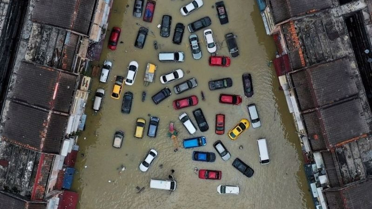 'Uygarlığın daha önce deneyimlemediği bir yıkıma doğru yol alıyoruz'