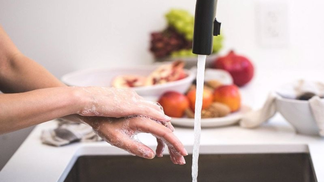 Gıda güvenliği için bunları yapmaktan kaçının: 10 tehlikeli mutfak hatası