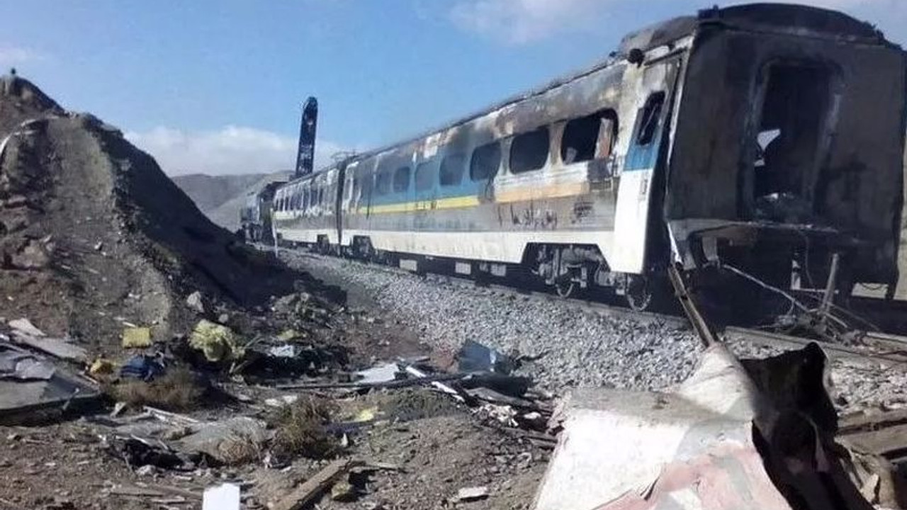 İran'da tren raydan çıktı: En az 17 ölü, 30 yaralı