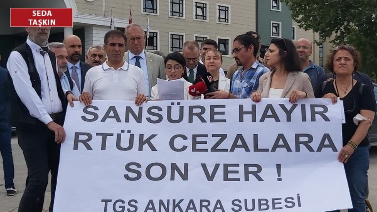 RTÜK binası önünde protesto: Yasalara baktık yok!