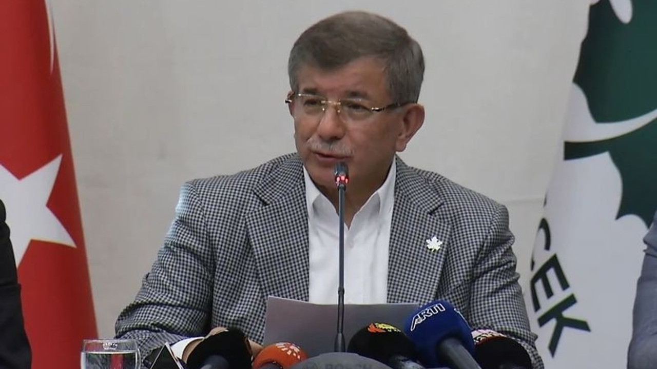 Davutoğlu: Gazetecilerin gözaltına alınmasına esastan karşıyım