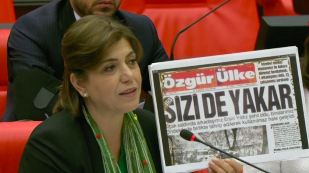 Beştaş Meclis’te, bombalanan Özgür Ülke'nin 'Bu ateş sizi de yakar' manşetiyle seslendi