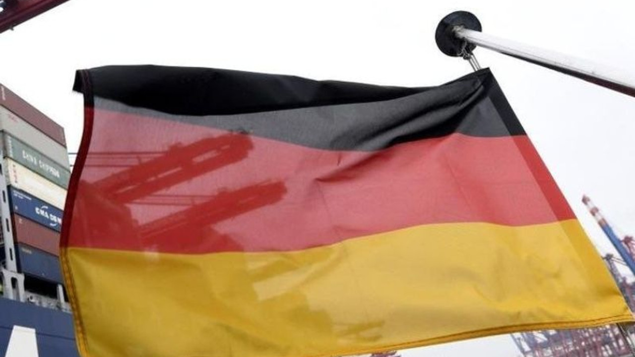 Almanya ilk kez bir Duma üyesinin evine el koydu