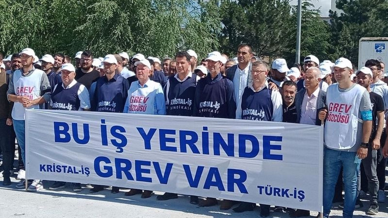 Talepleri kabul edilmeyen alçı fabrikası işçileri grevde: İşçiler birlik olsa, dünya yerinden oynar