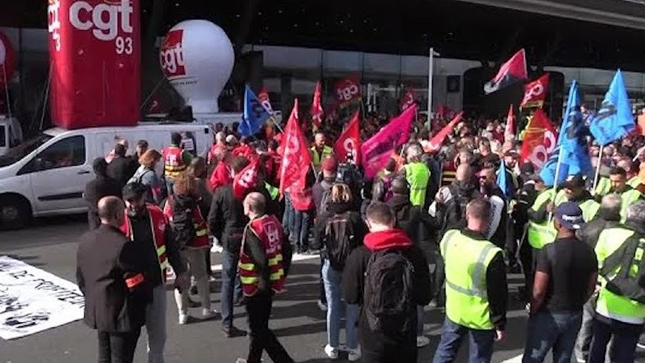 Paris Havalimanı işçileri iş bıraktı: Orly ve Charles De Gaulle havalimanlarında 100 uçuş iptal edildi