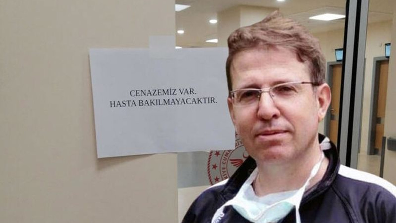 Doktorun öldürüldüğü kliniğin kapısına 'Cenazemiz var' yazısı asıldı