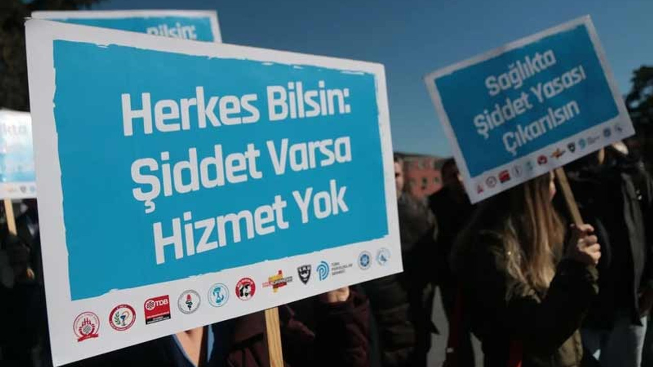 Sakarya'da ebe ve hemşire hasta yakını tarafından darbedildi