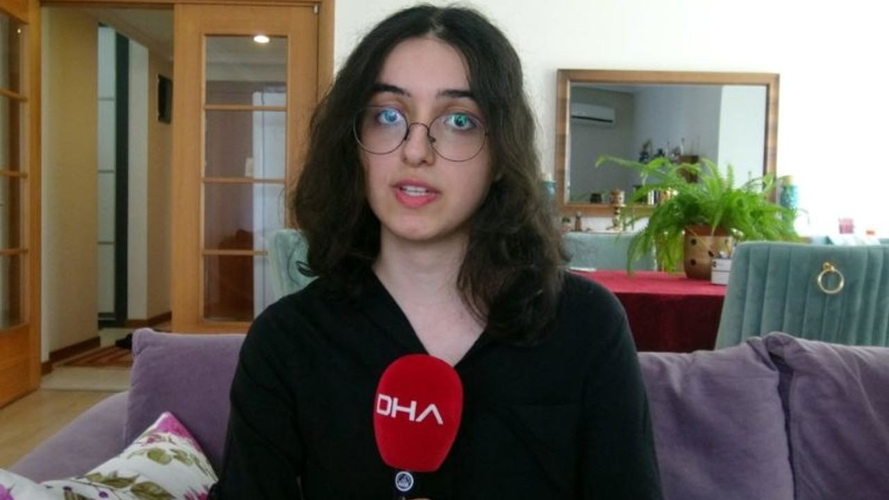 Zeynep Dila, TYT ve İngilizce alanlarında 500 tam puan aldı