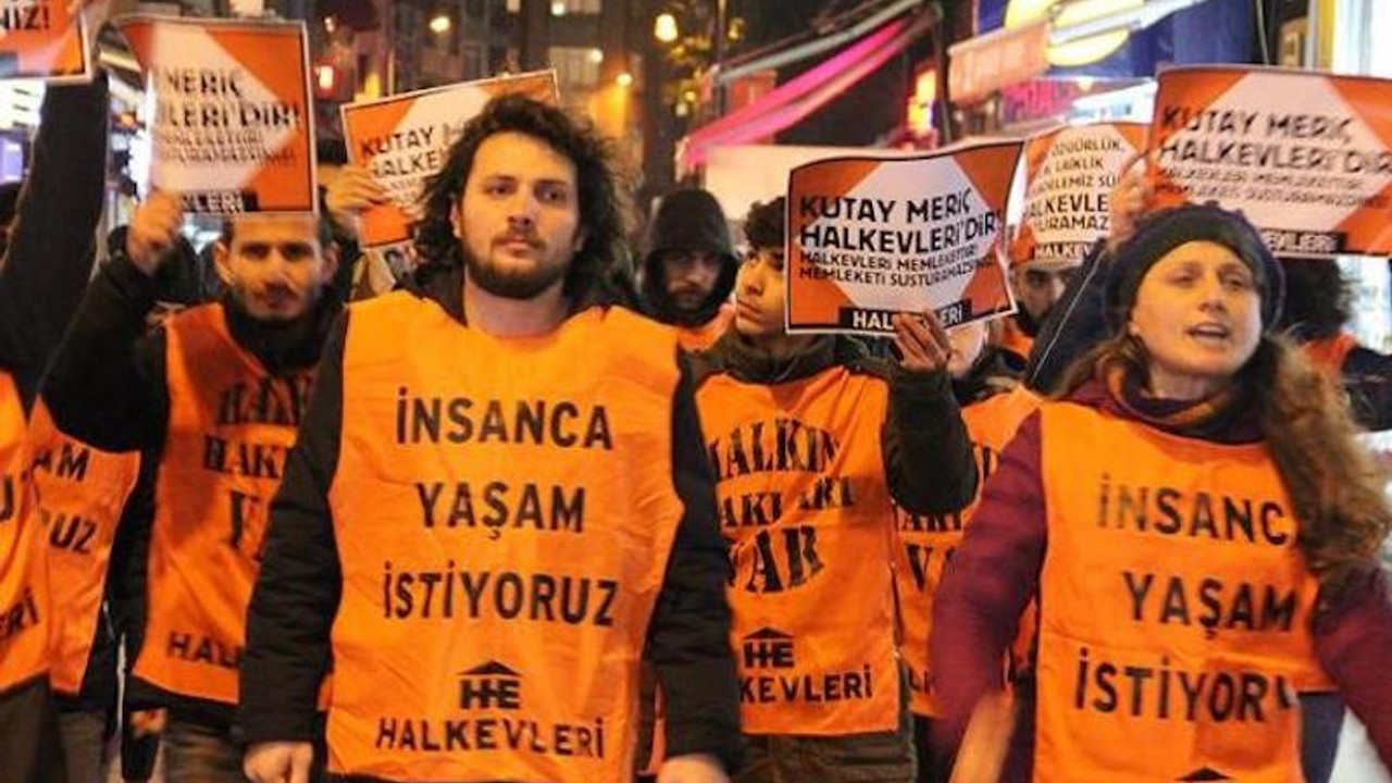 AYM kararı: Bildiri dağıtmak ve tişört giymek çevreye zarar vermez