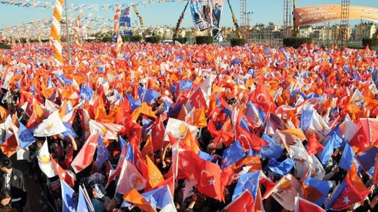 AKP'den 'Anadolu turu': Saha ekibine 'Vatandaşla polemiğe girmeyin' uyarısı