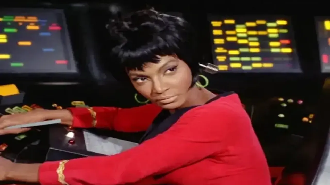 Uzay Yolu'nun Teğmen Uhura'sı hayatını kaybetti