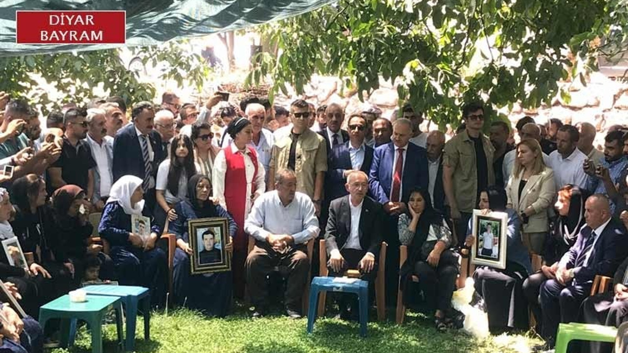 Kılıçdaroğlu Roboski aileleri ile görüştü: Aydınlatılmadan helalleşemeyiz