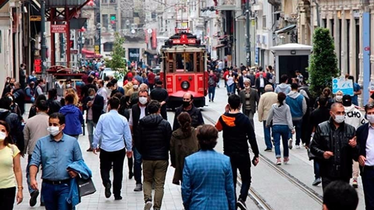 Covid-19’da haftalık vaka sayısı 406 bin 322 oldu