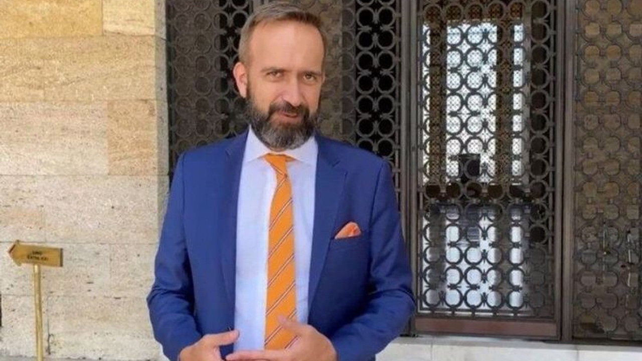 Hollandalı diplomat Aşık Mahzuni Şerif türküsüyle veda etti: Bir hatamız olduysa affola