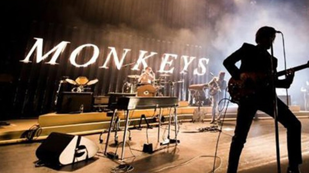 Arctic Monkeys, İstanbul'da hayranlarıyla buluştu