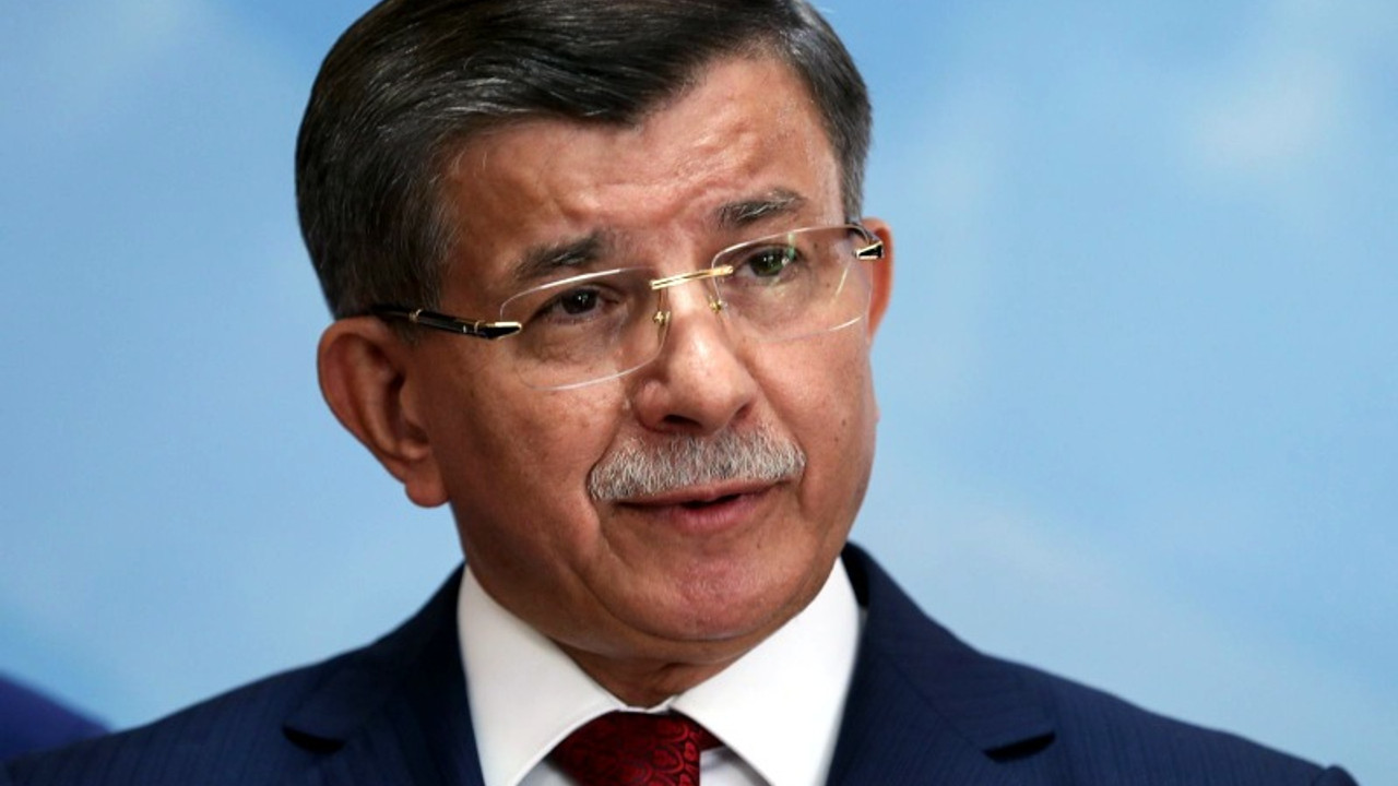 Davutoğlu: PKK'ya kızabiliriz ama Suriye Kürtlerini karşımıza almamamız lazım